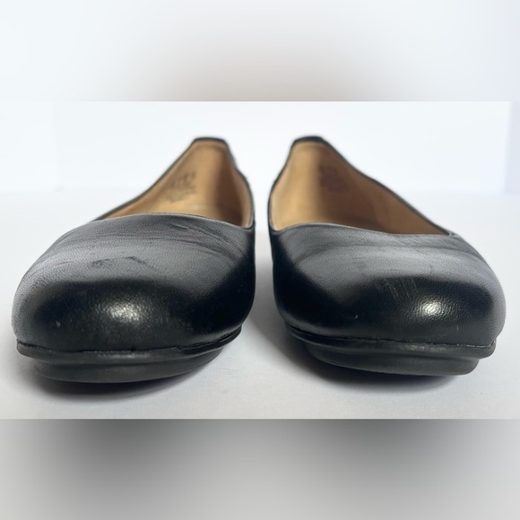 Naturalizer Maxwell Black Leather Round Toe Flats - Picture 11 of 12